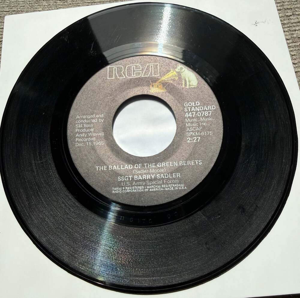 RCA SSGT Barry Sadler The Ballad of the Green Berets 7 Inch Vinyl Record